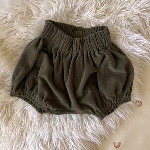 The simple folk shorts